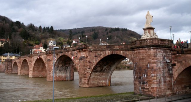 reminiscentofthecharlesbridgeinprague.jpg