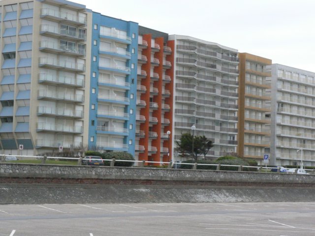 letorquetseafront.jpg