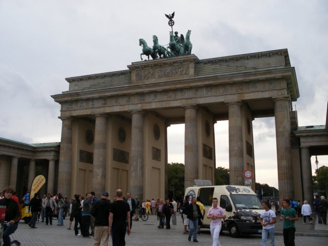 brandenburggate.jpg