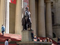 George Washington statue outside NY City Hall