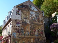 plenty of murals around